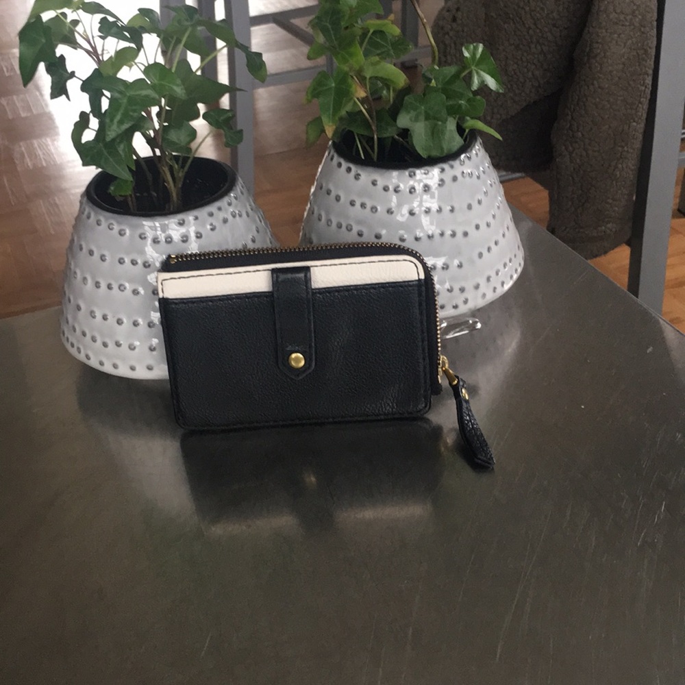 Fossil/ NWOT/ Card And ID/ Leather/
